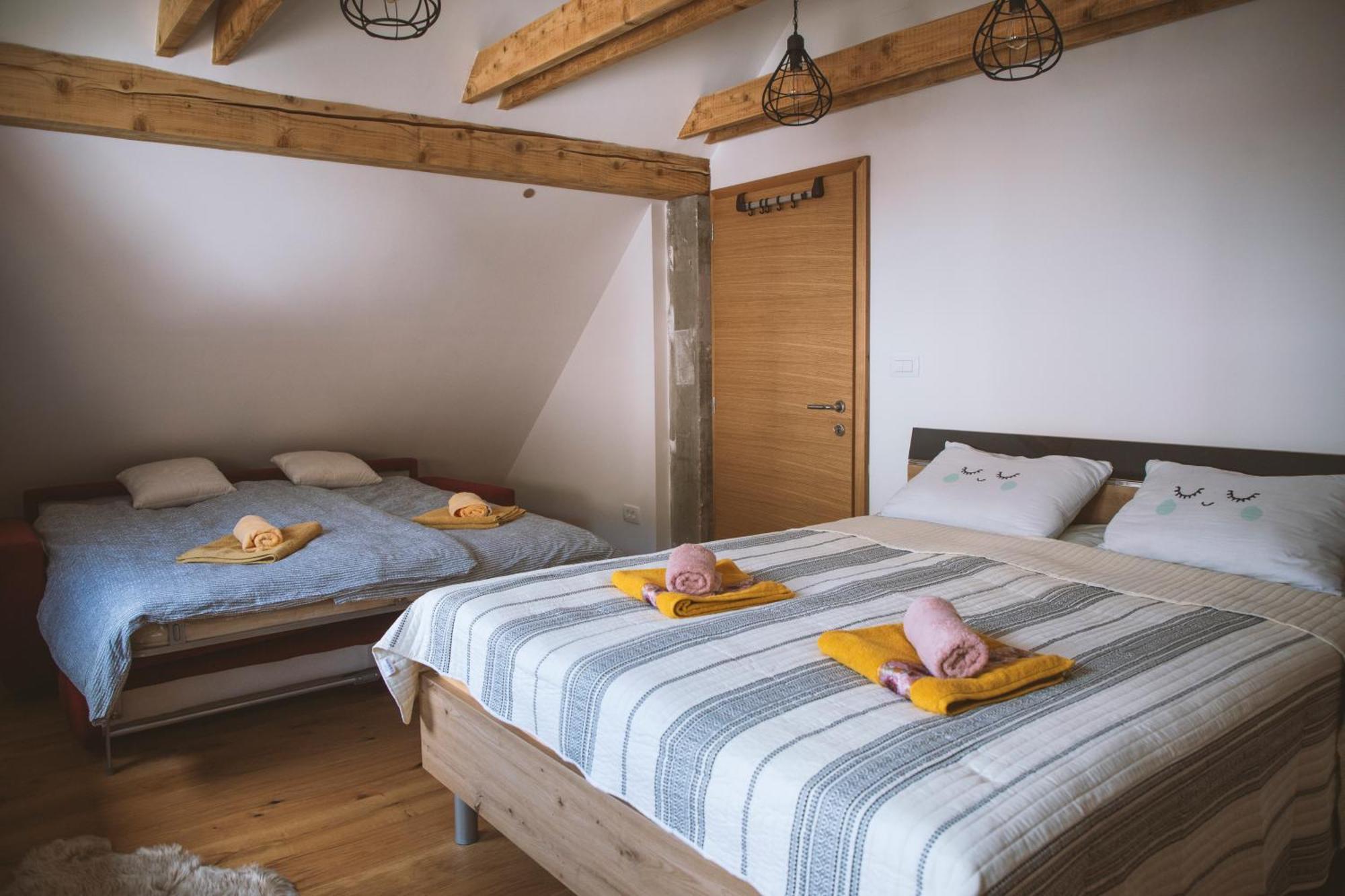 4 Sheeps Apartments Bovec Extérieur photo